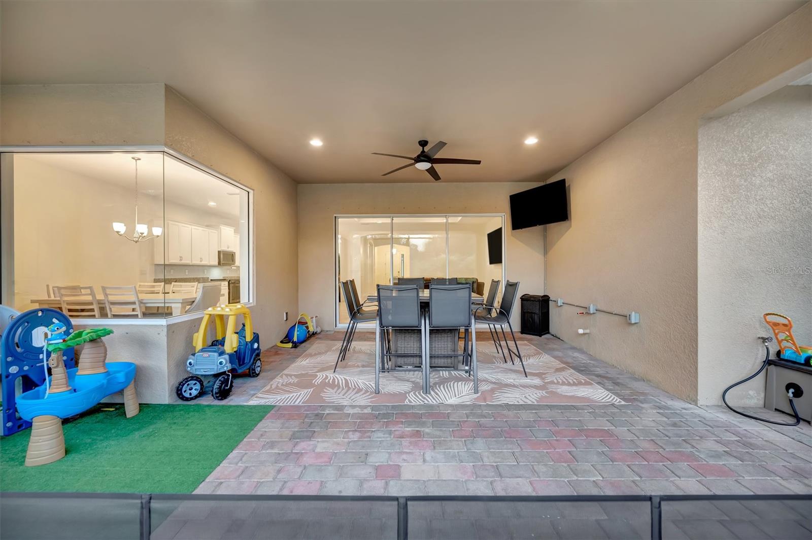 RIVER CLUB - Residential