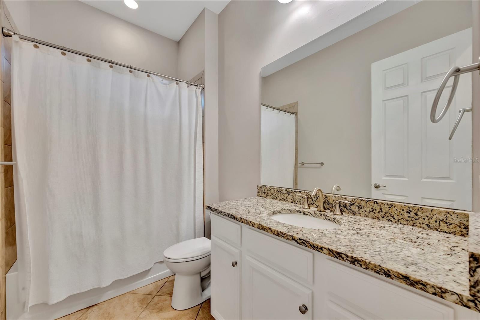 RIVER CLUB - Residential