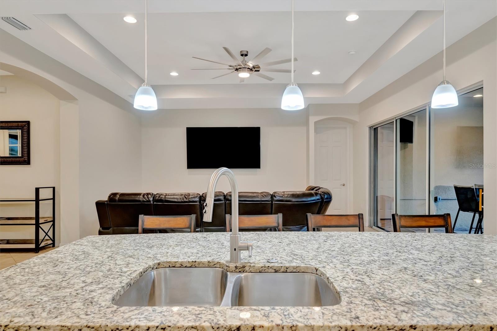 RIVER CLUB - Residential