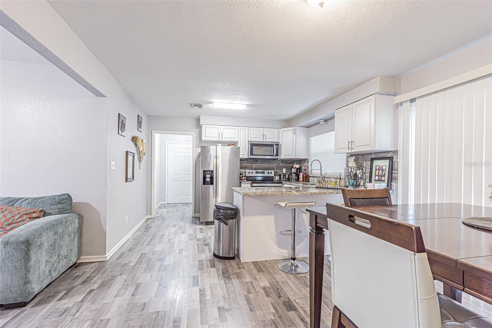2020 BASSEDENA CIRCLE W