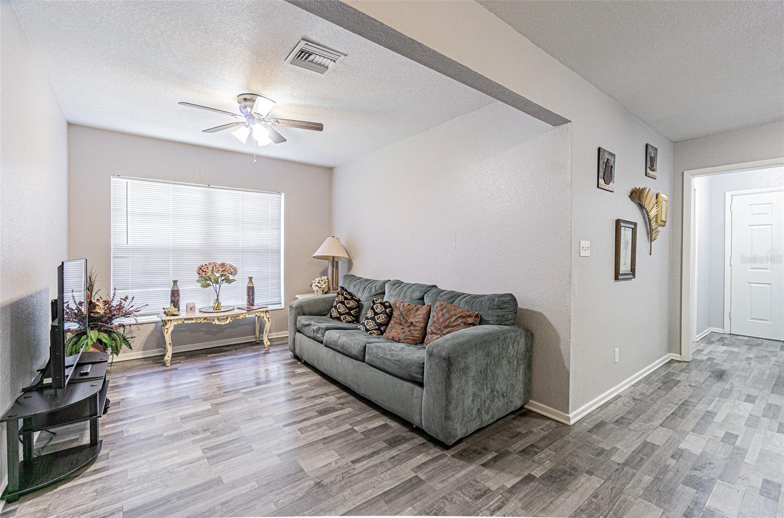 2020 BASSEDENA CIRCLE W
