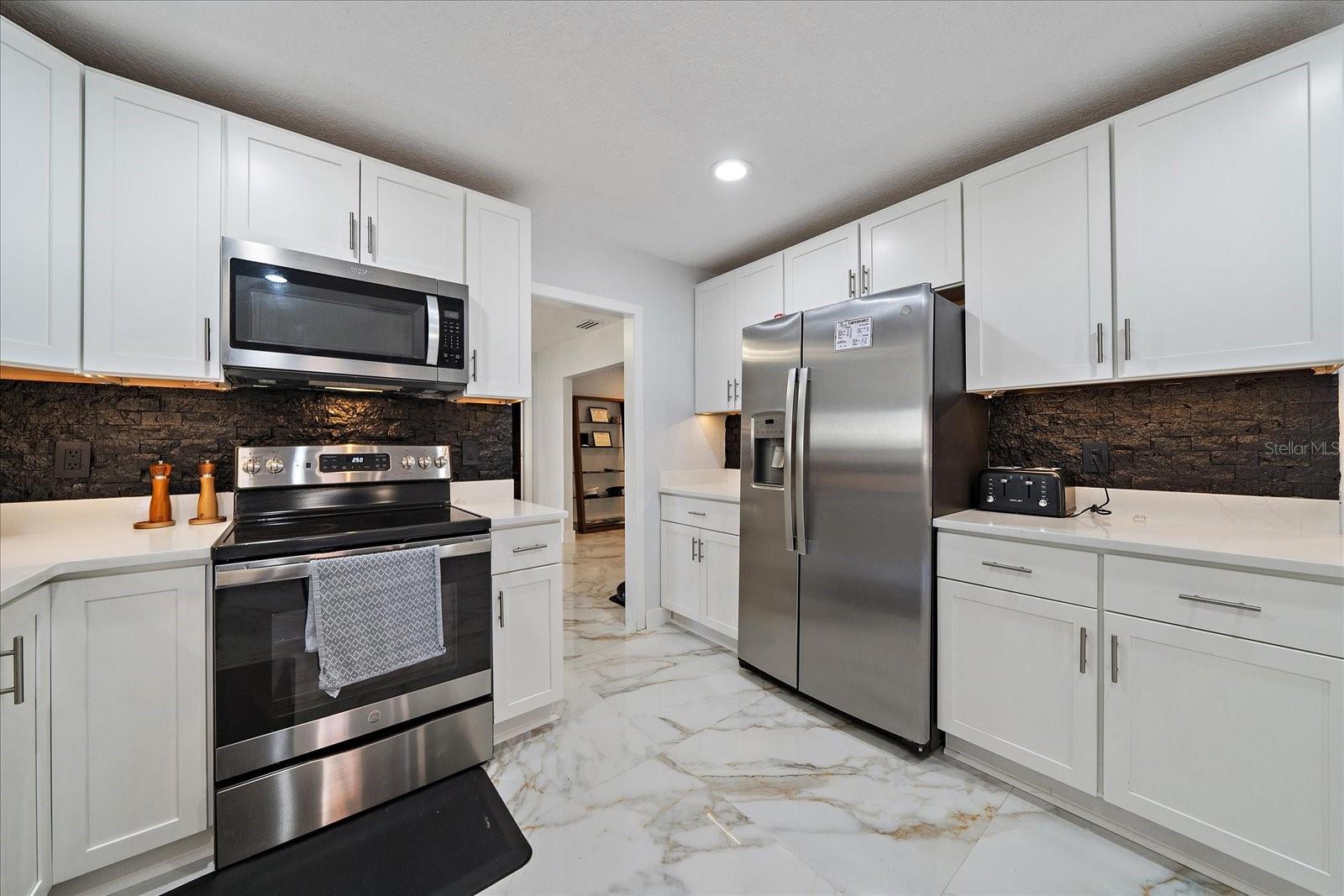 GULF GATE WOODS - Residential