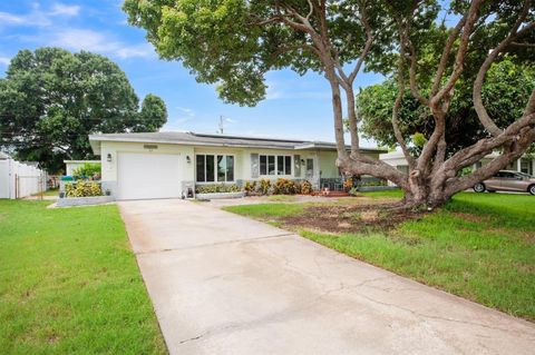 A home in KENNETH CITY