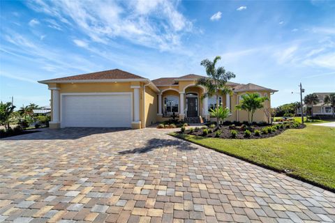 A home in PORT CHARLOTTE