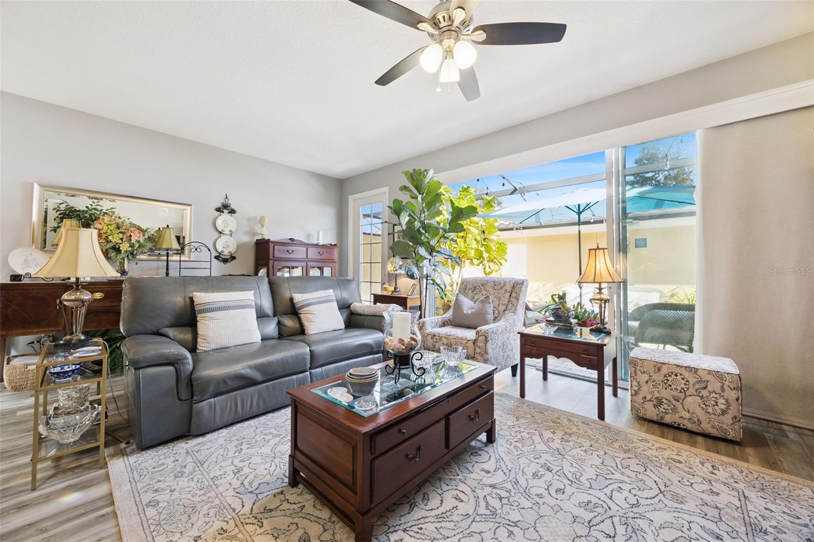 Casas a venda 1 - Jen Dantas 12033 FORSYTHIA DRIVE