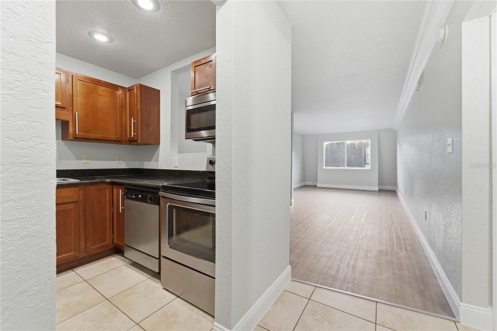 METRO/MICHIGAN PARK CONDO - Residential