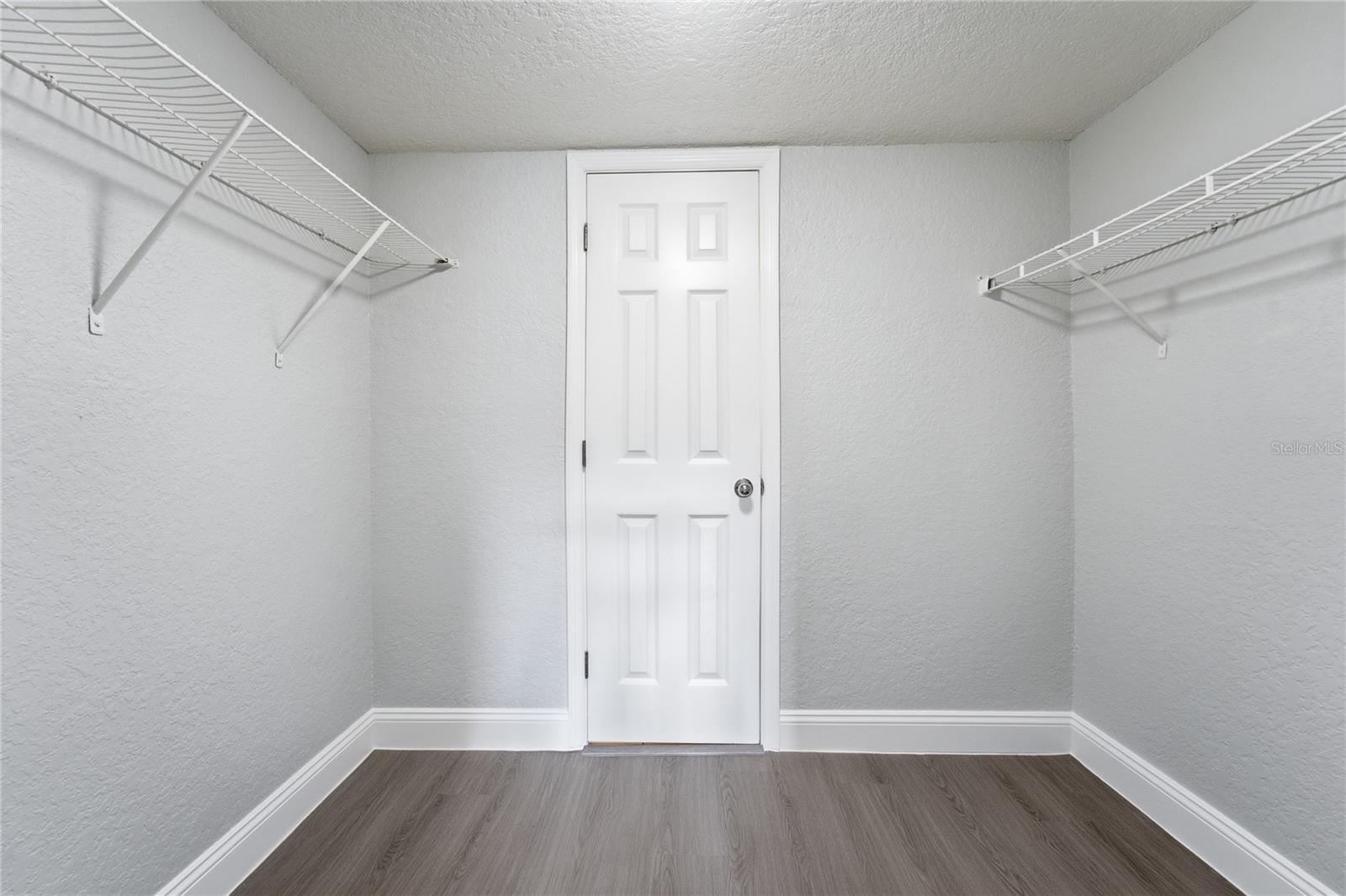 METRO/MICHIGAN PARK CONDO - Residential