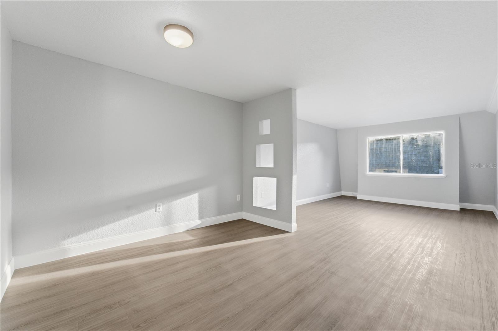 METRO/MICHIGAN PARK CONDO - Residential