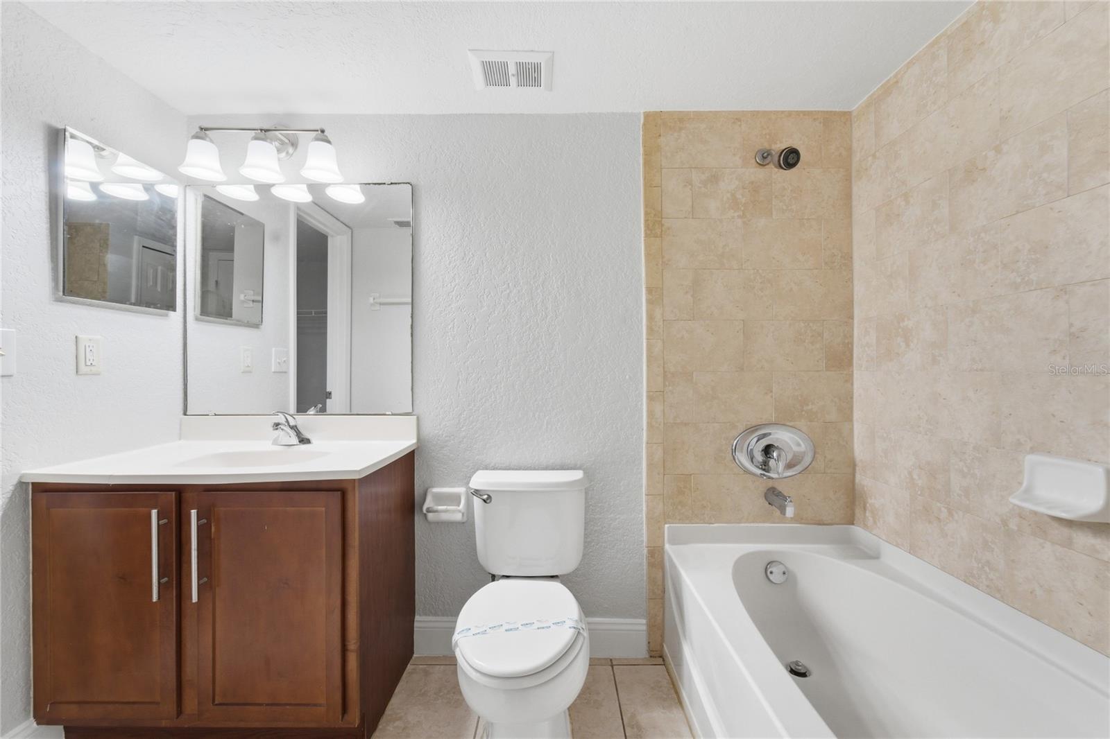 METRO/MICHIGAN PARK CONDO - Residential