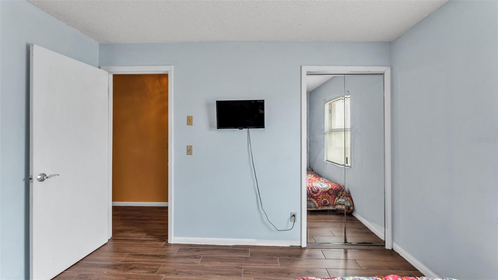 WALK IN WATER LAKE ESTATES PH 03 - Residential