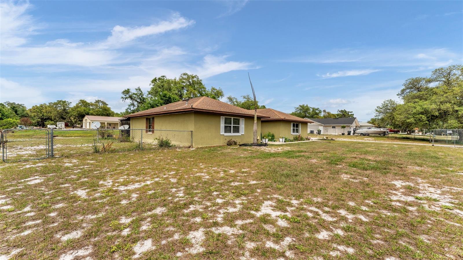 WALK IN WATER LAKE ESTATES PH 03 - Residential