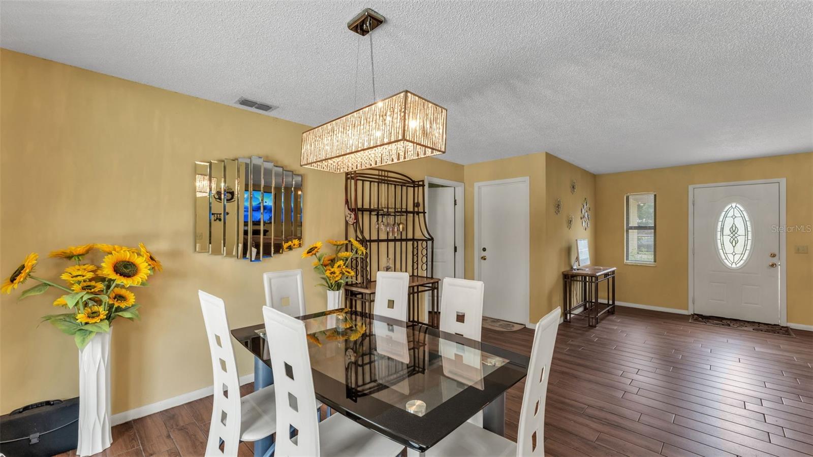 WALK IN WATER LAKE ESTATES PH 03 - Residential