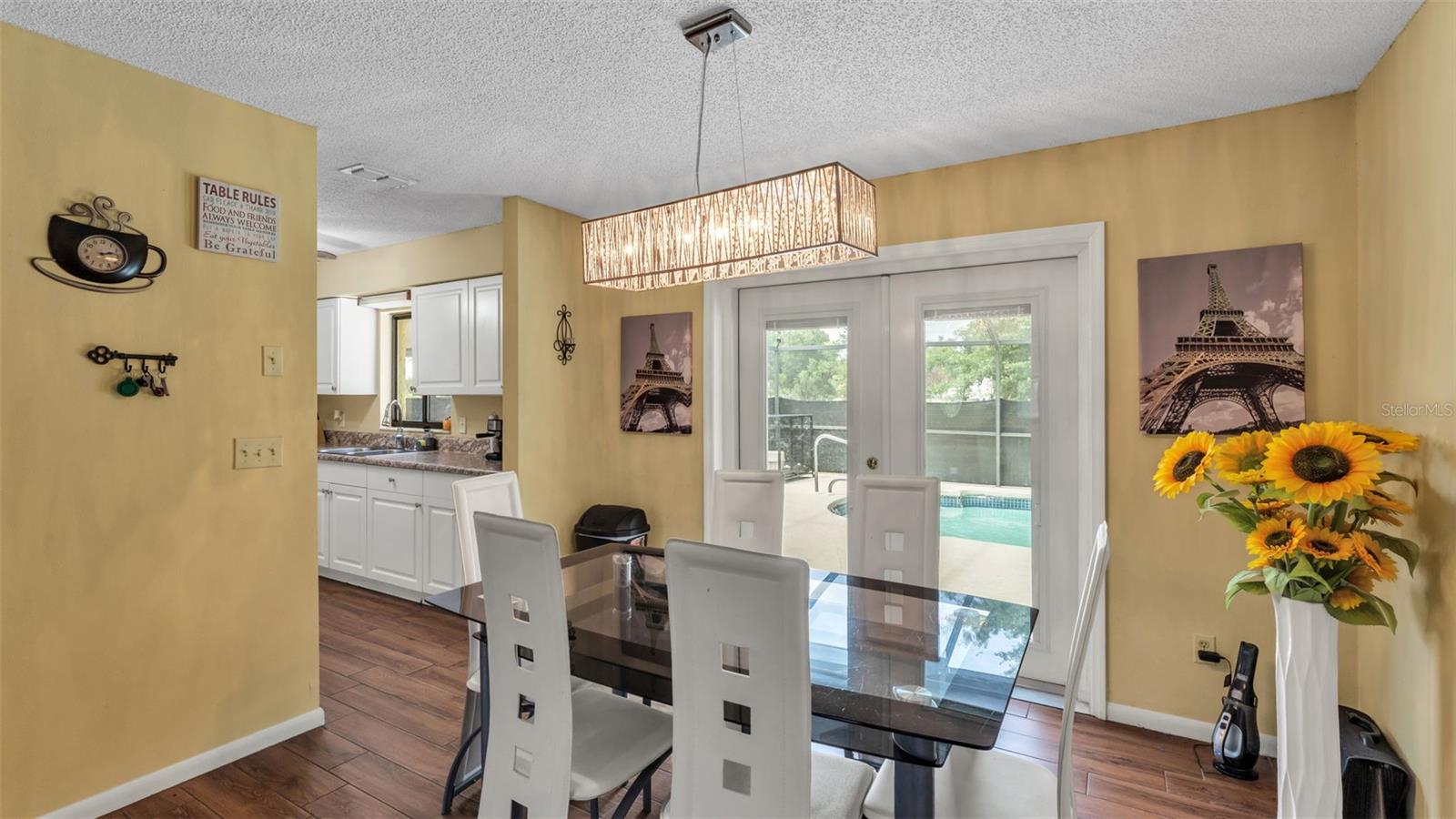 WALK IN WATER LAKE ESTATES PH 03 - Residential