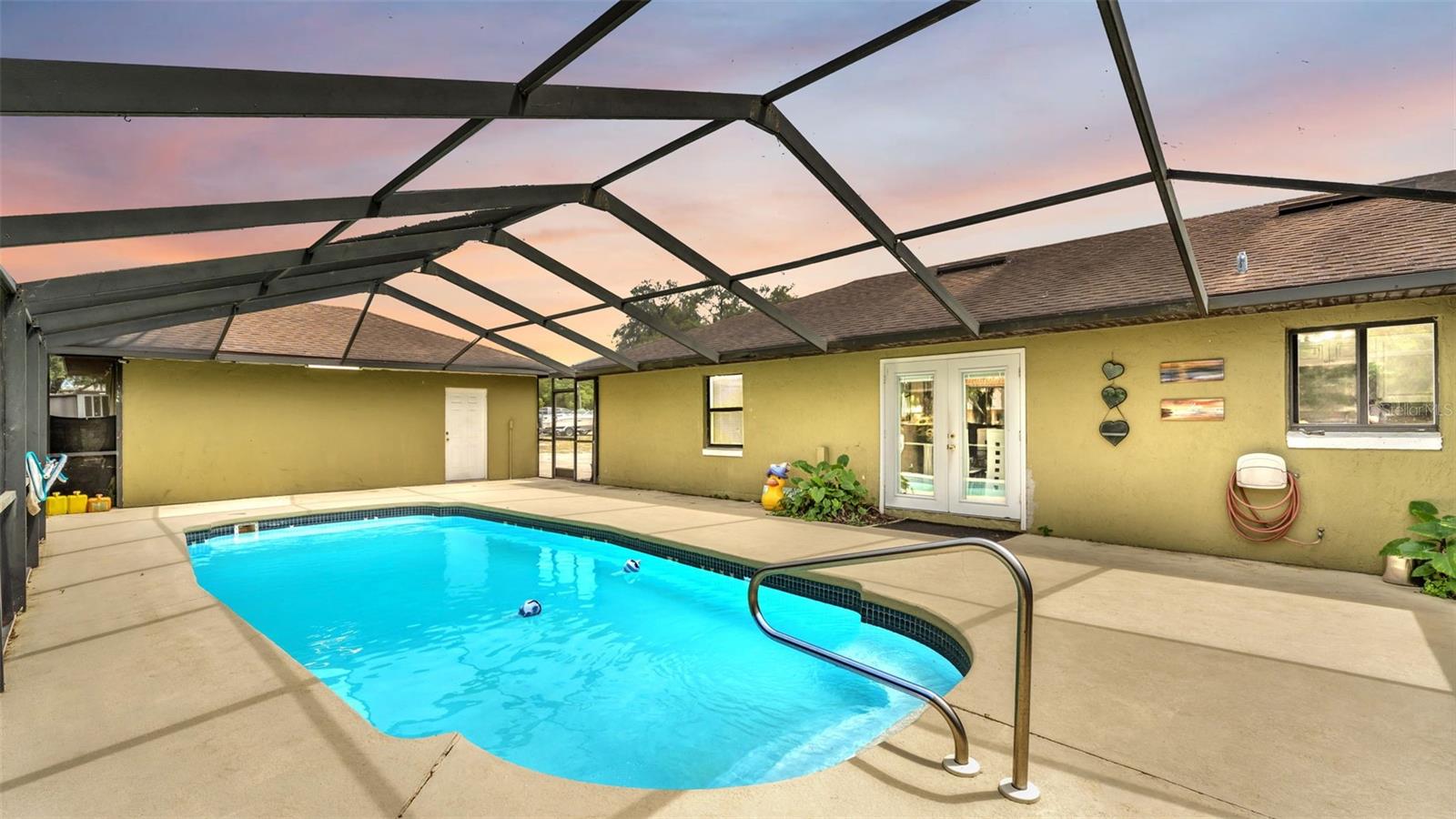 WALK IN WATER LAKE ESTATES PH 03 - Residential