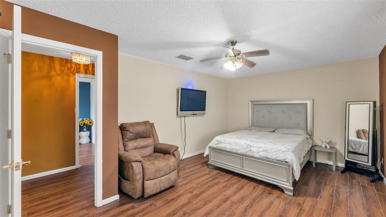 WALK IN WATER LAKE ESTATES PH 03 - Residential