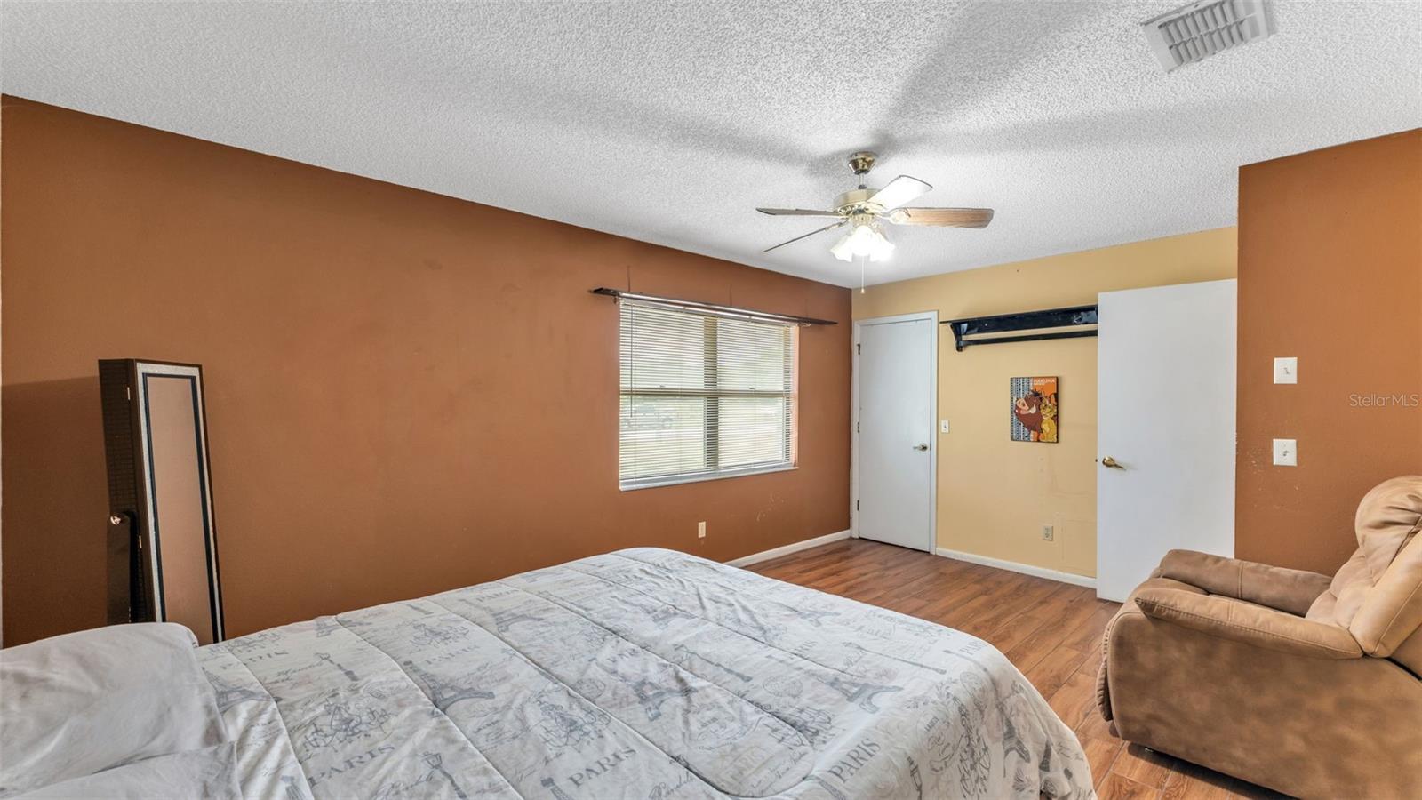 WALK IN WATER LAKE ESTATES PH 03 - Residential