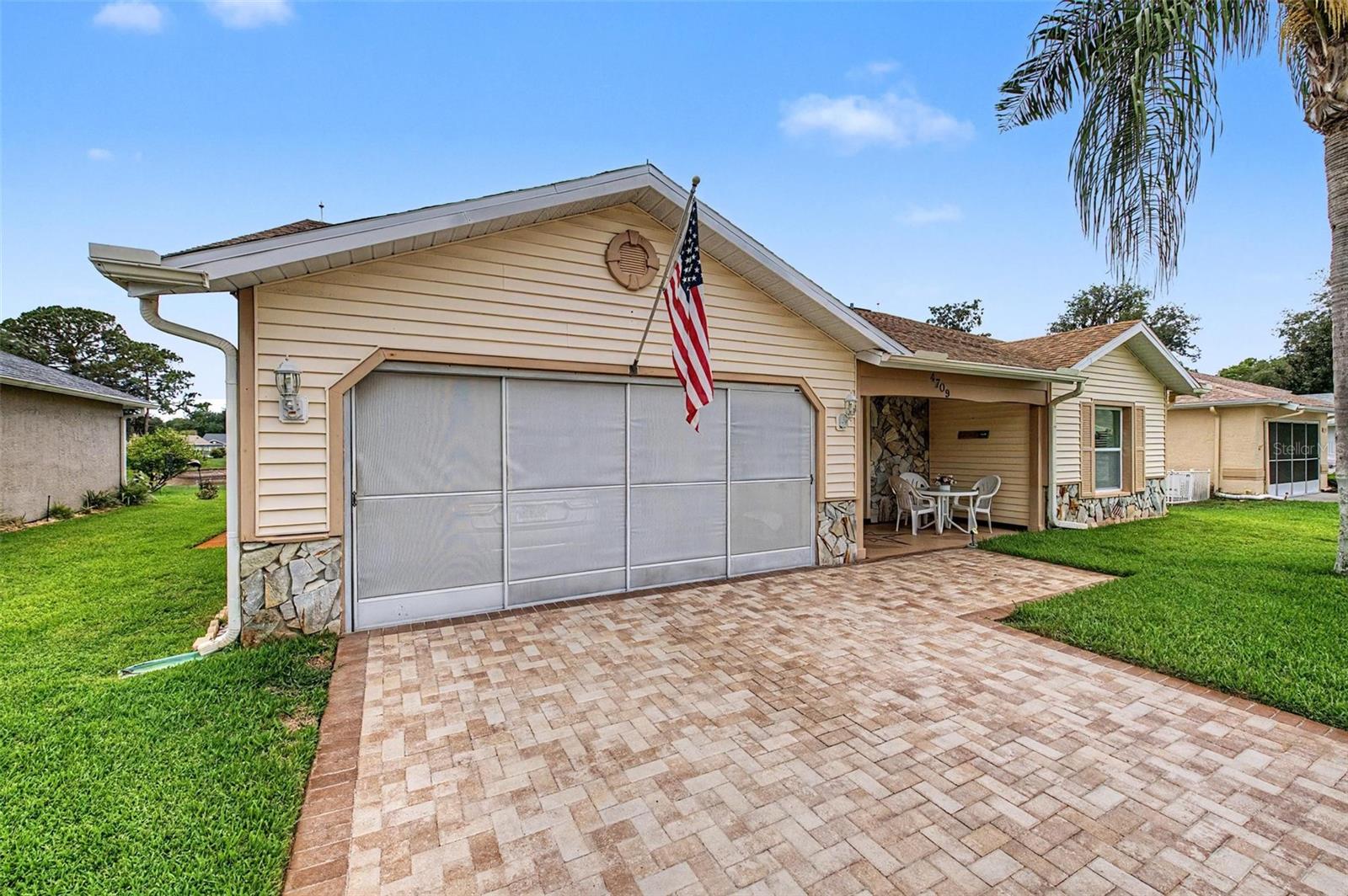 4709 PORTLAND MANOR DRIVE