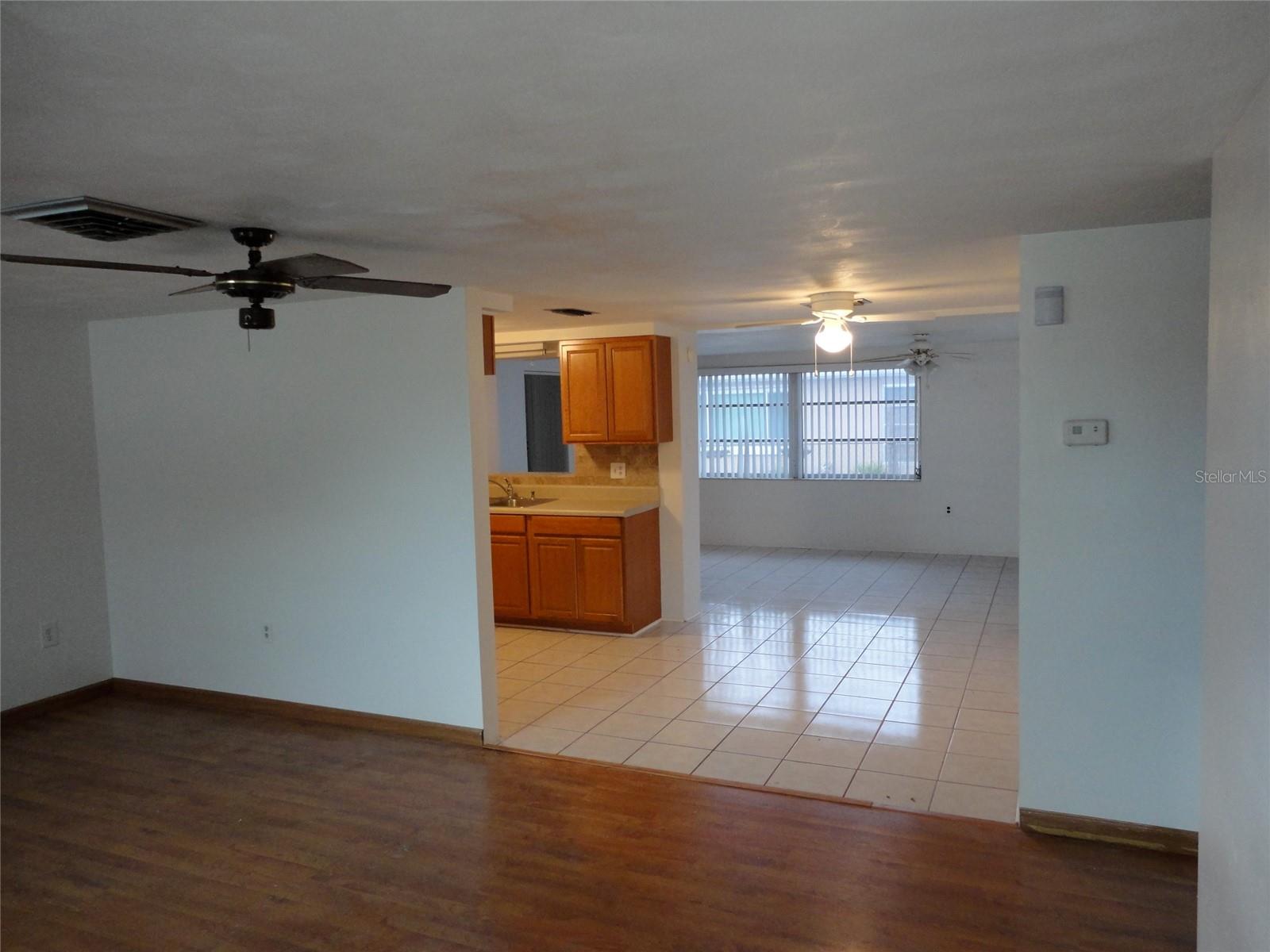 TABLEWOOD TERRANCE - Residential Lease