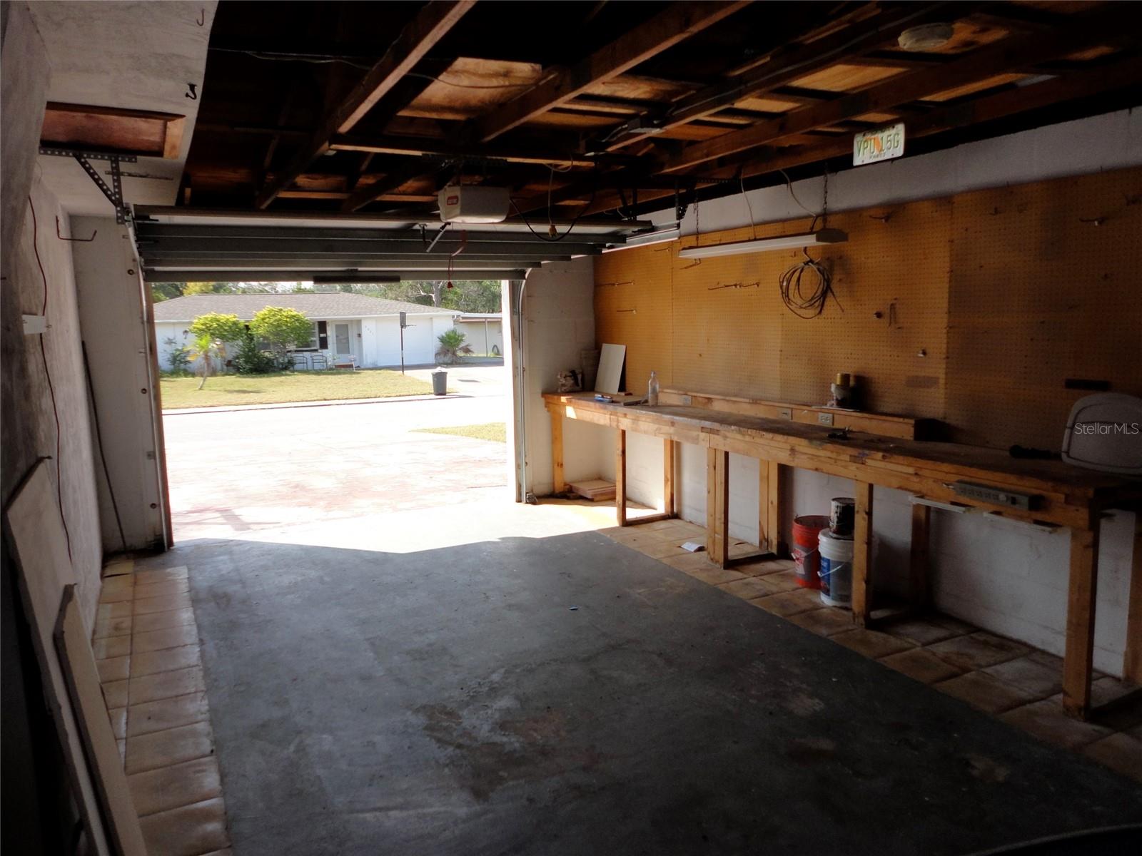 TABLEWOOD TERRANCE - Residential Lease