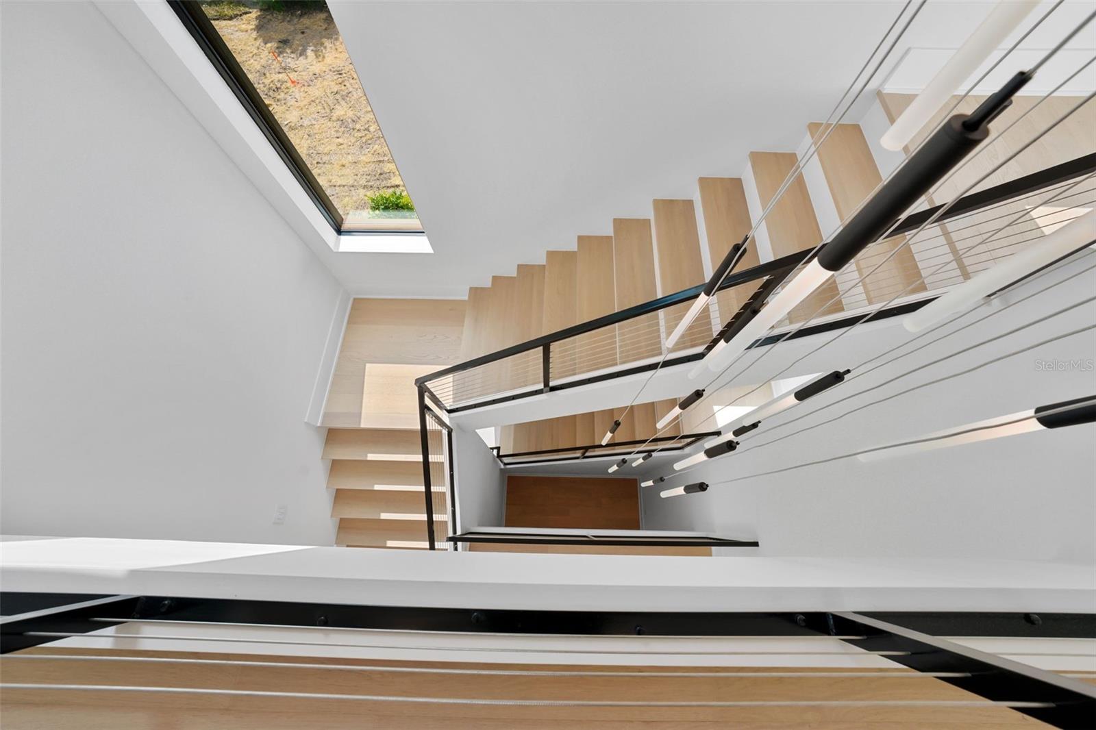 ROSS AT THE HEIGHTS TOWNHOMES - Residential
