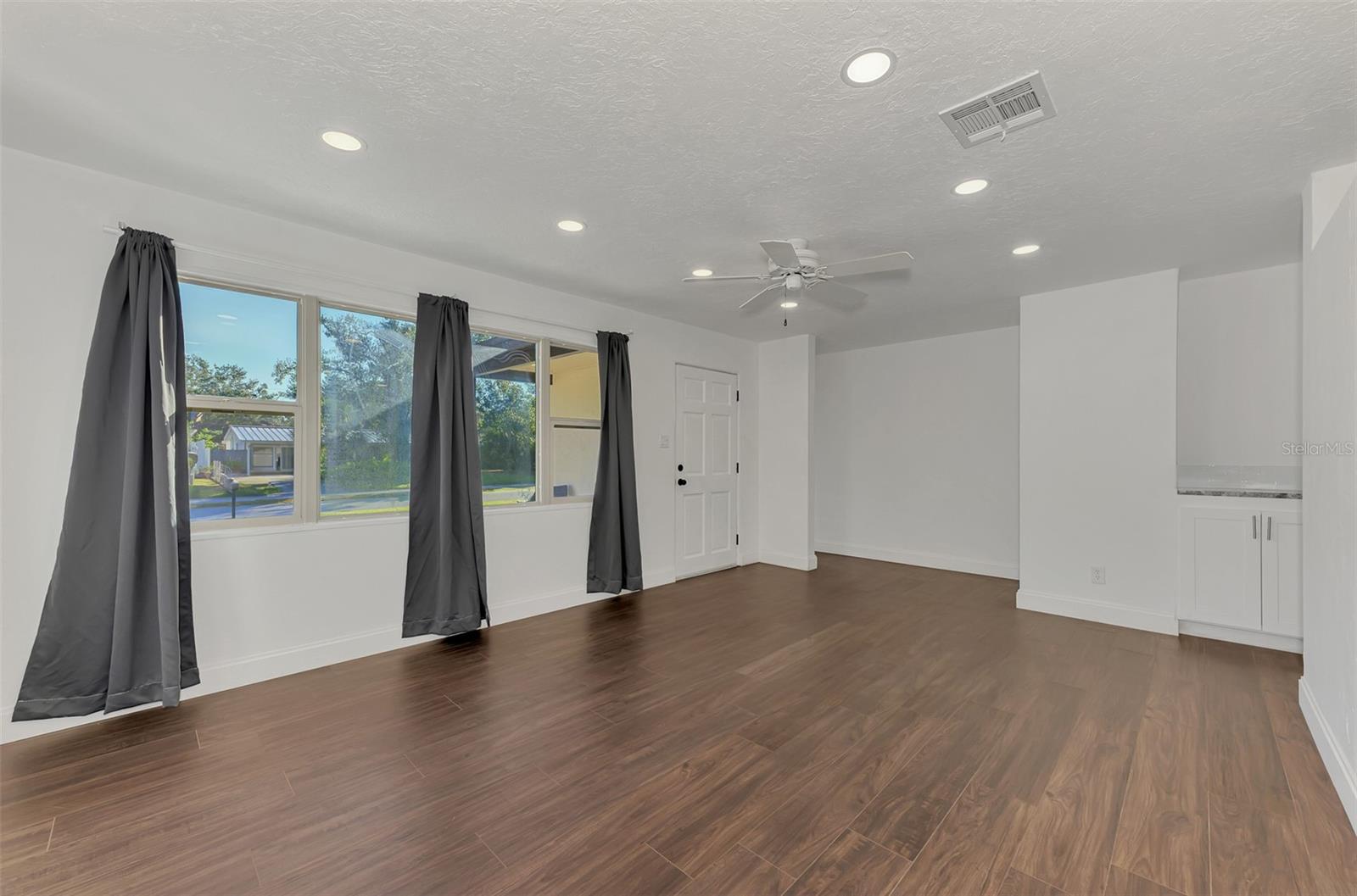 GOLF CLUB ESTATES - Residential