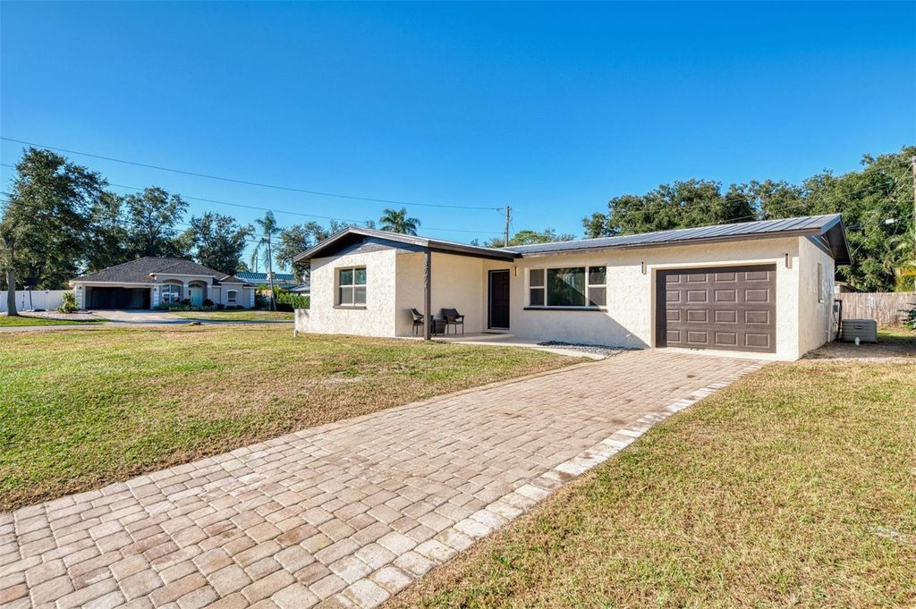 Photo of 3774 Wake Avenue, Sarasota, FL 34240 (MLS # N6141596)