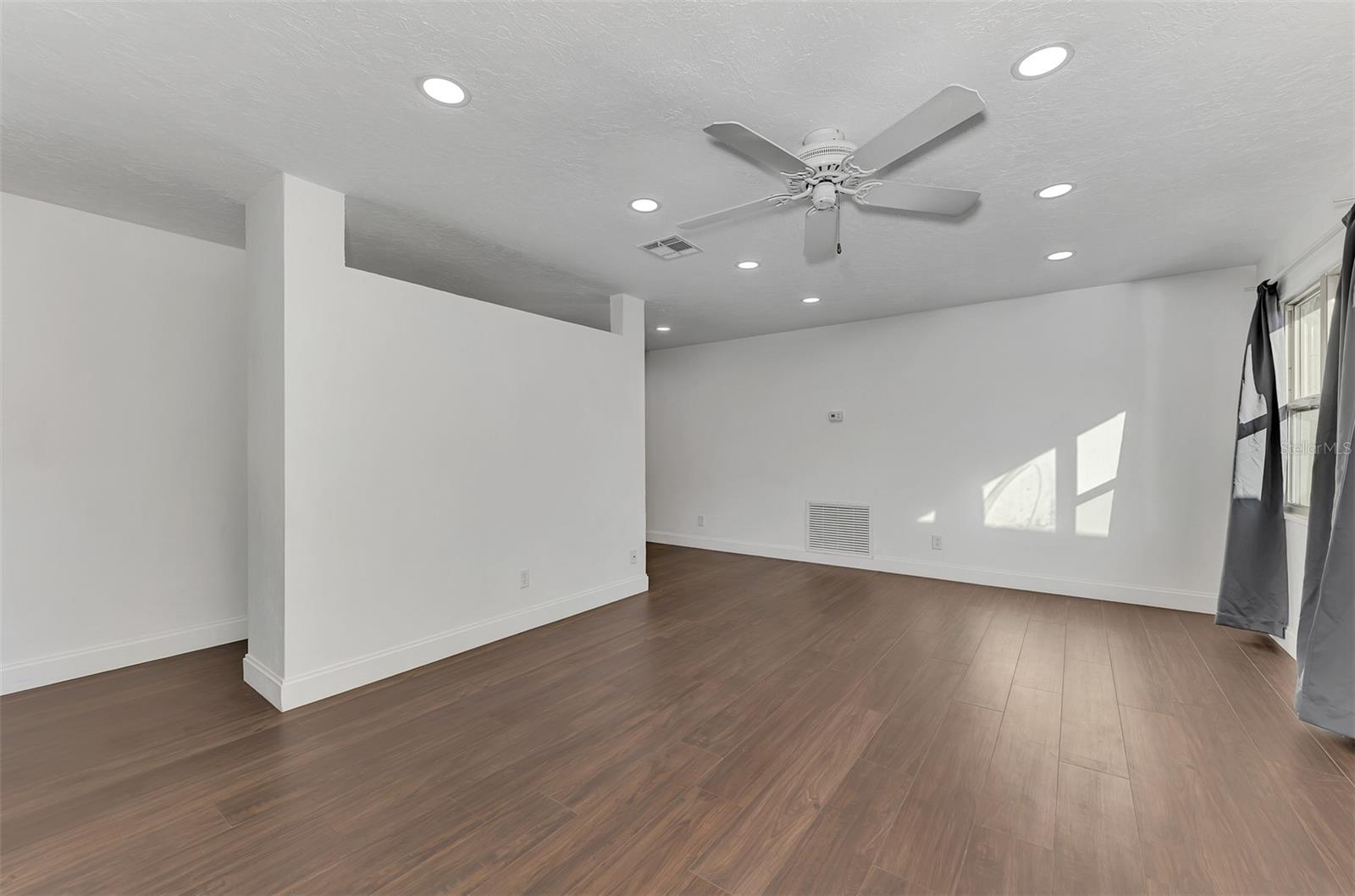 GOLF CLUB ESTATES - Residential