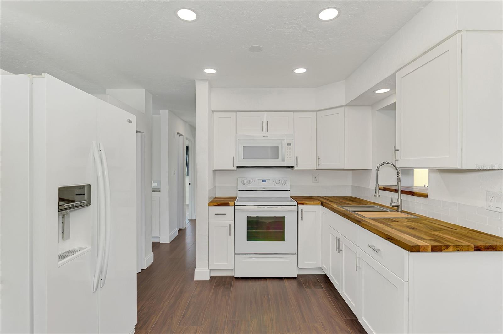 GOLF CLUB ESTATES - Residential