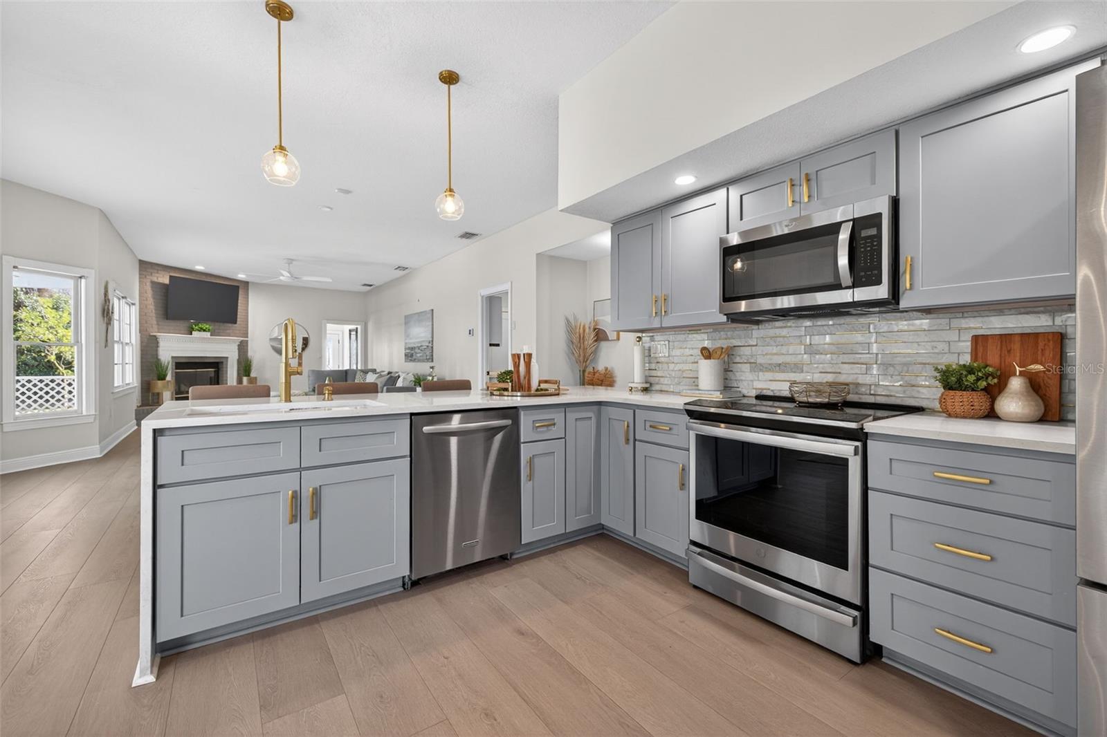 PINELLAS FARMS - Residential