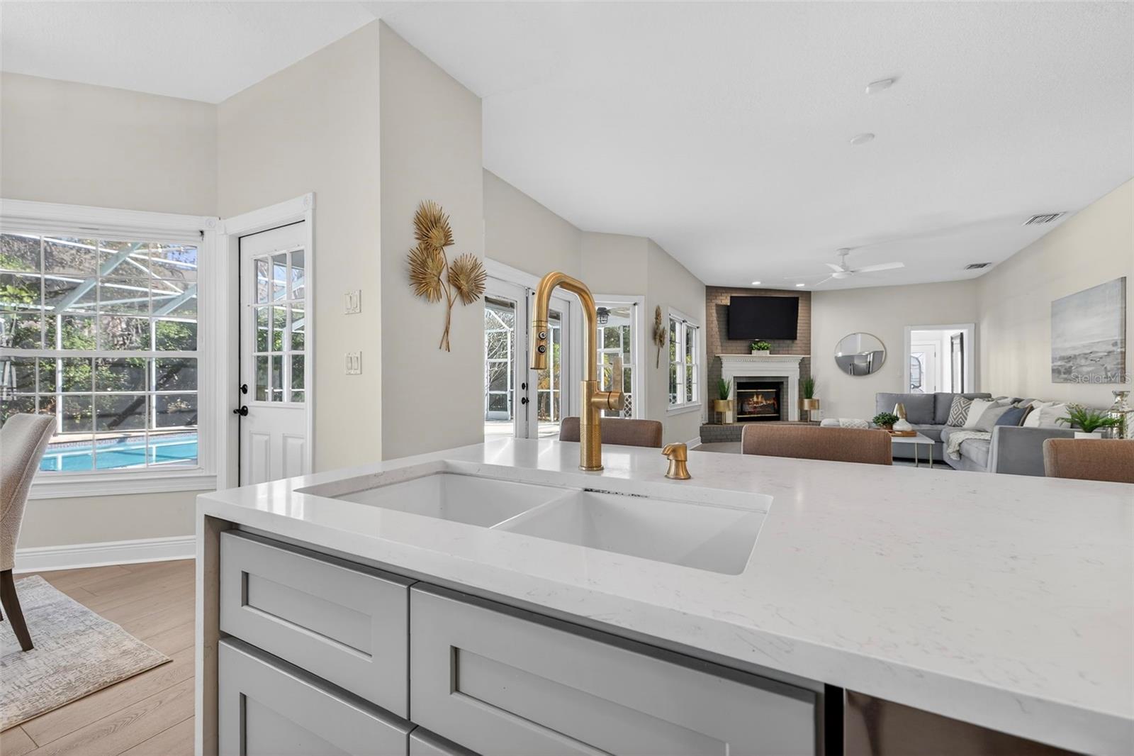 PINELLAS FARMS - Residential