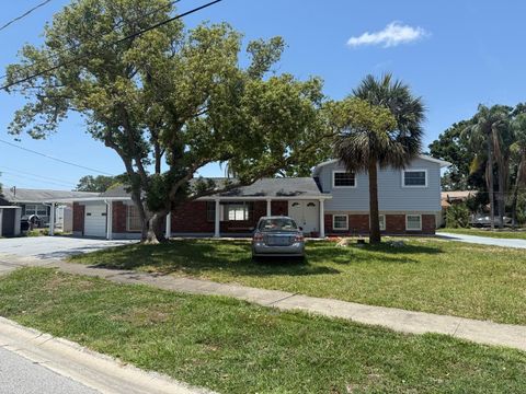 Photo of 4802 Bay Crest Drive, Tampa, FL 33615 (MLS # TB8386309)