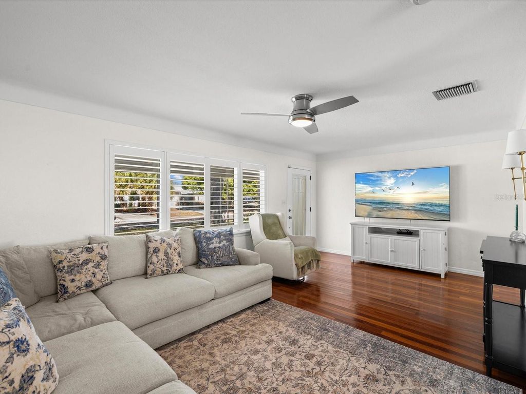 Photo of 5330 26th Avenue N, St Petersburg, FL 33710 (MLS # TB8485314)