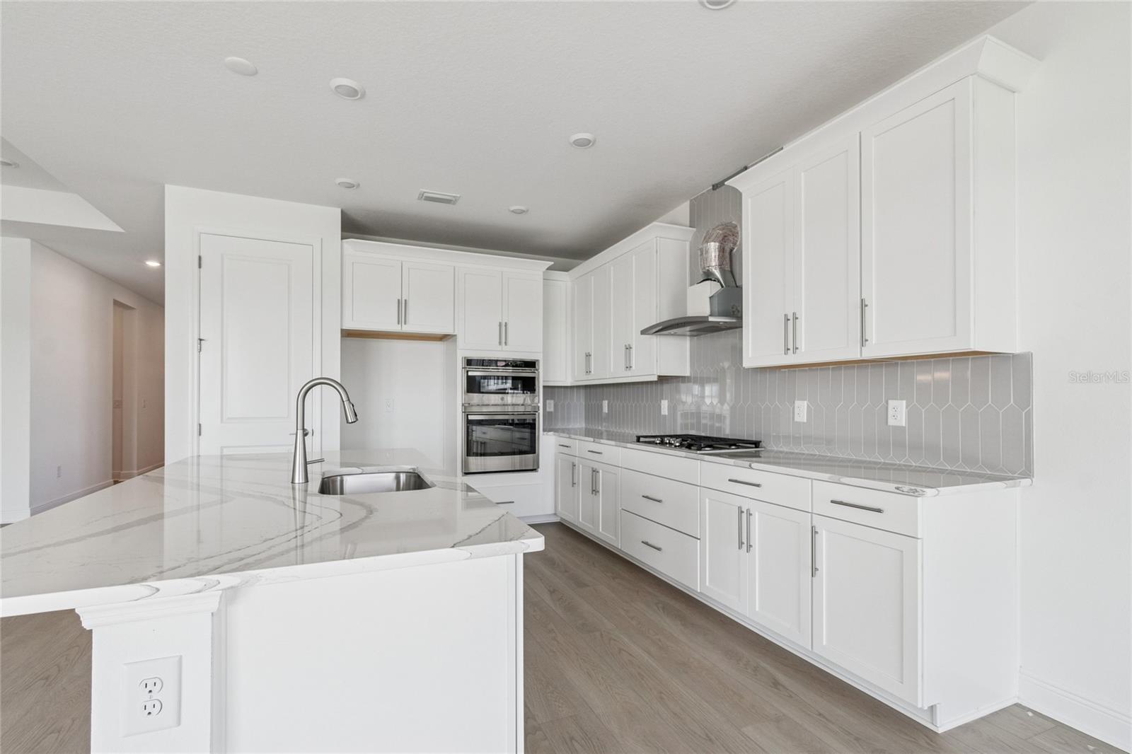 HAWKSTONE - Residential