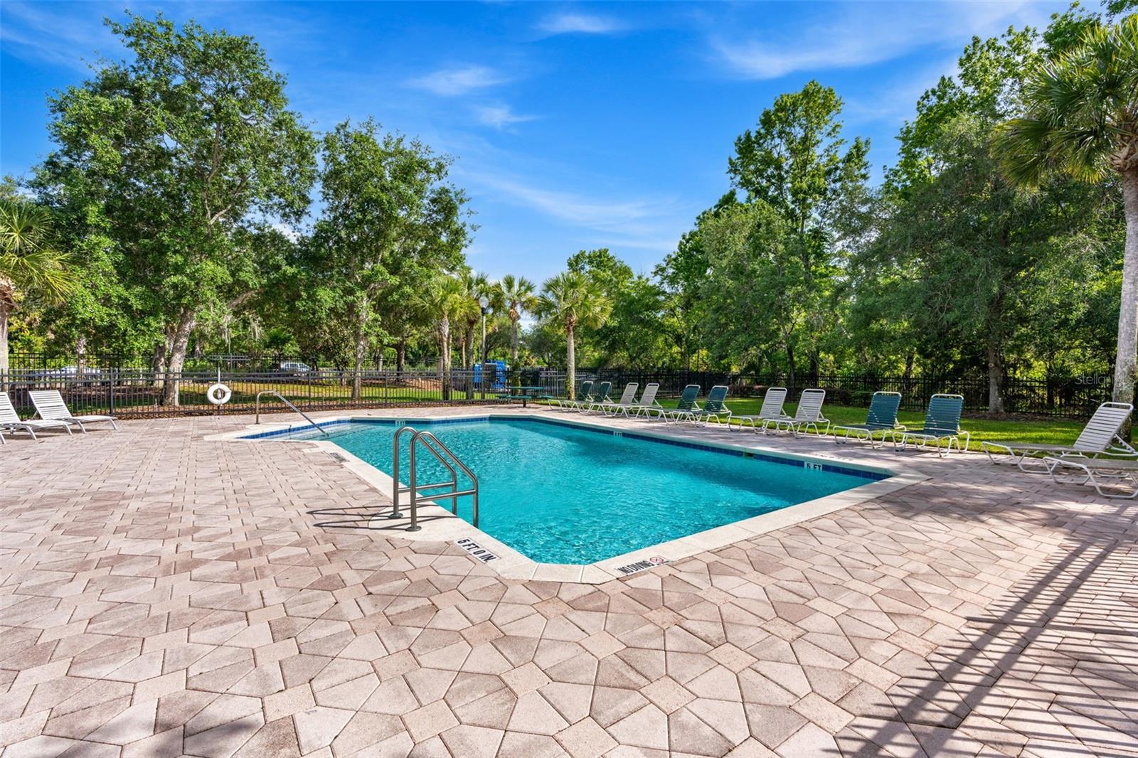 AVERY PARK - Residential