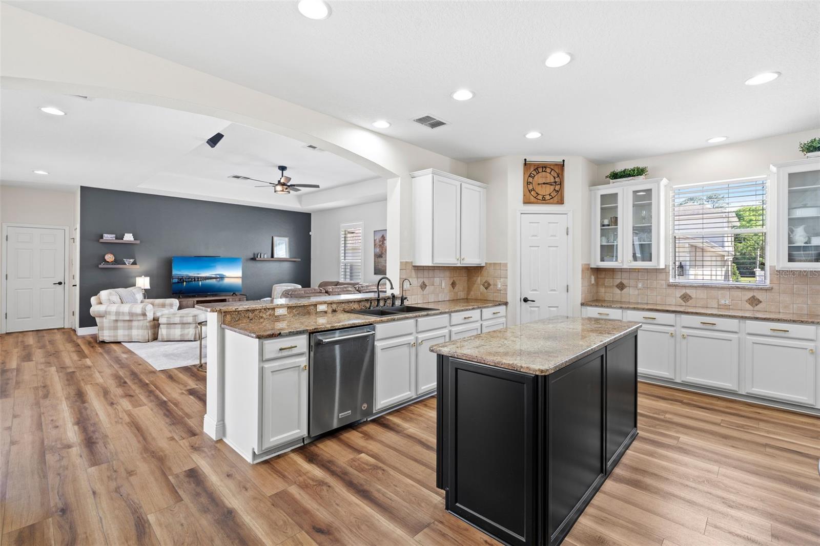 AVERY PARK - Residential