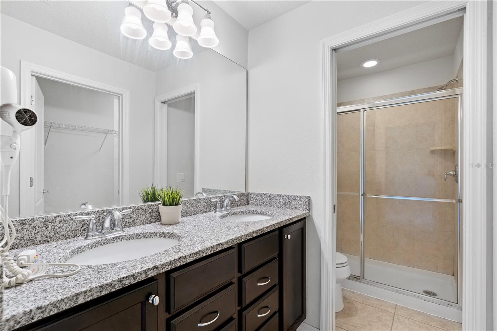 WINDSOR AT WESTSIDE PH 1 - Residential