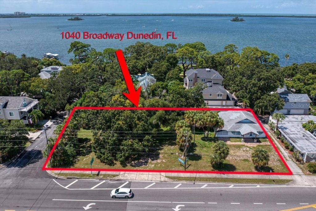 Photo of 1040 Broadway, Dunedin, FL 34698 (MLS # U8212955)