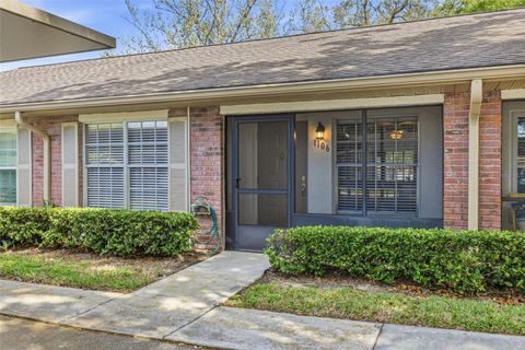 Photo of 1106 Tarridon Court, Dunedin, FL 34698 (MLS # TB8485029)