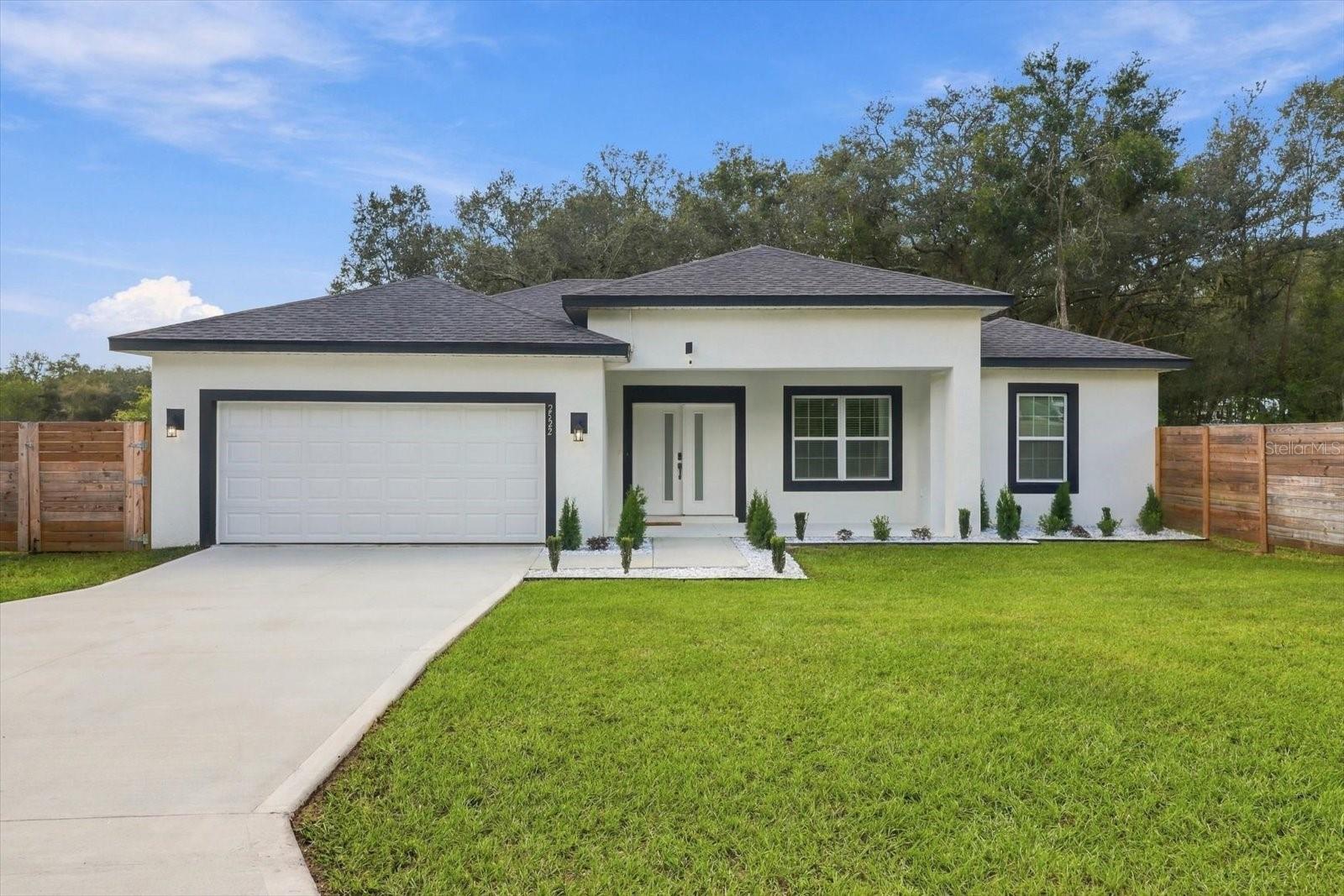 2522 W CASTLE ROAD
