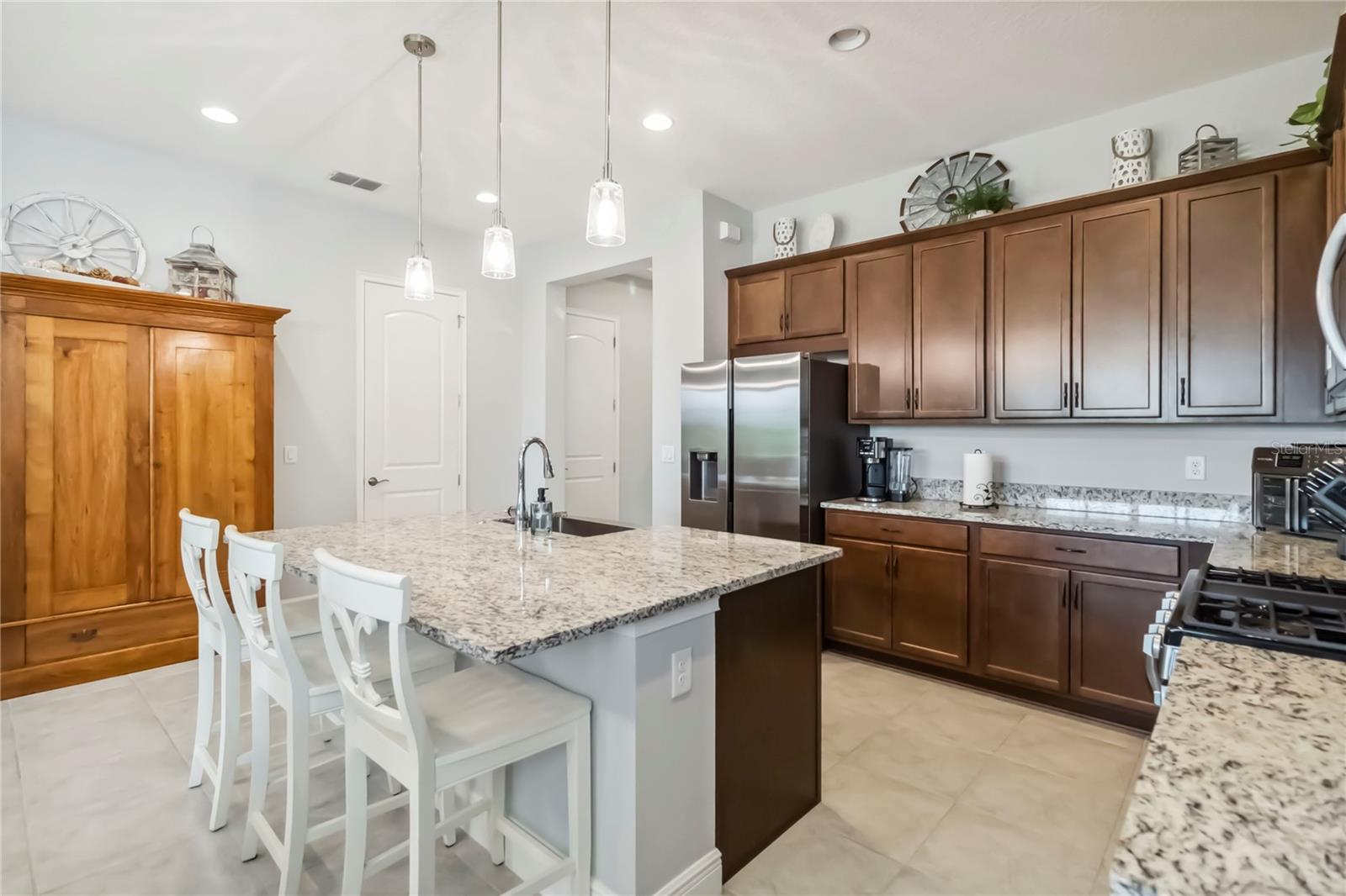 TWIN LAKES PH 2C - Residential Lease