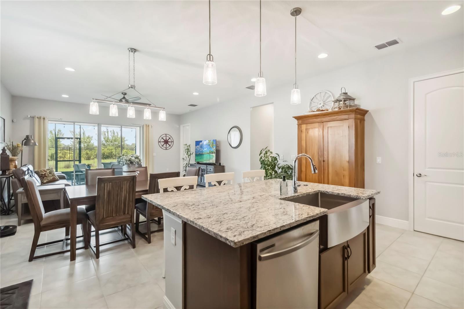 TWIN LAKES PH 2C - Residential Lease