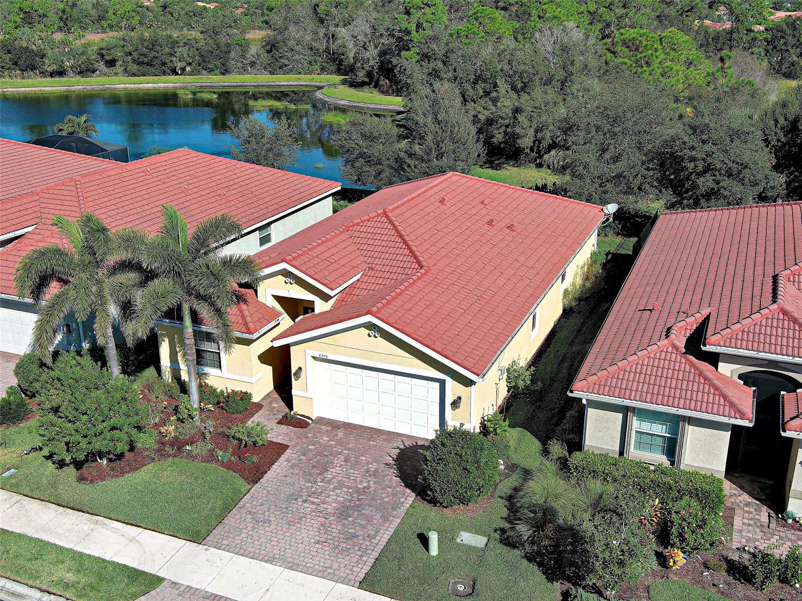 CARIBBEAN VILLAGE - Residential