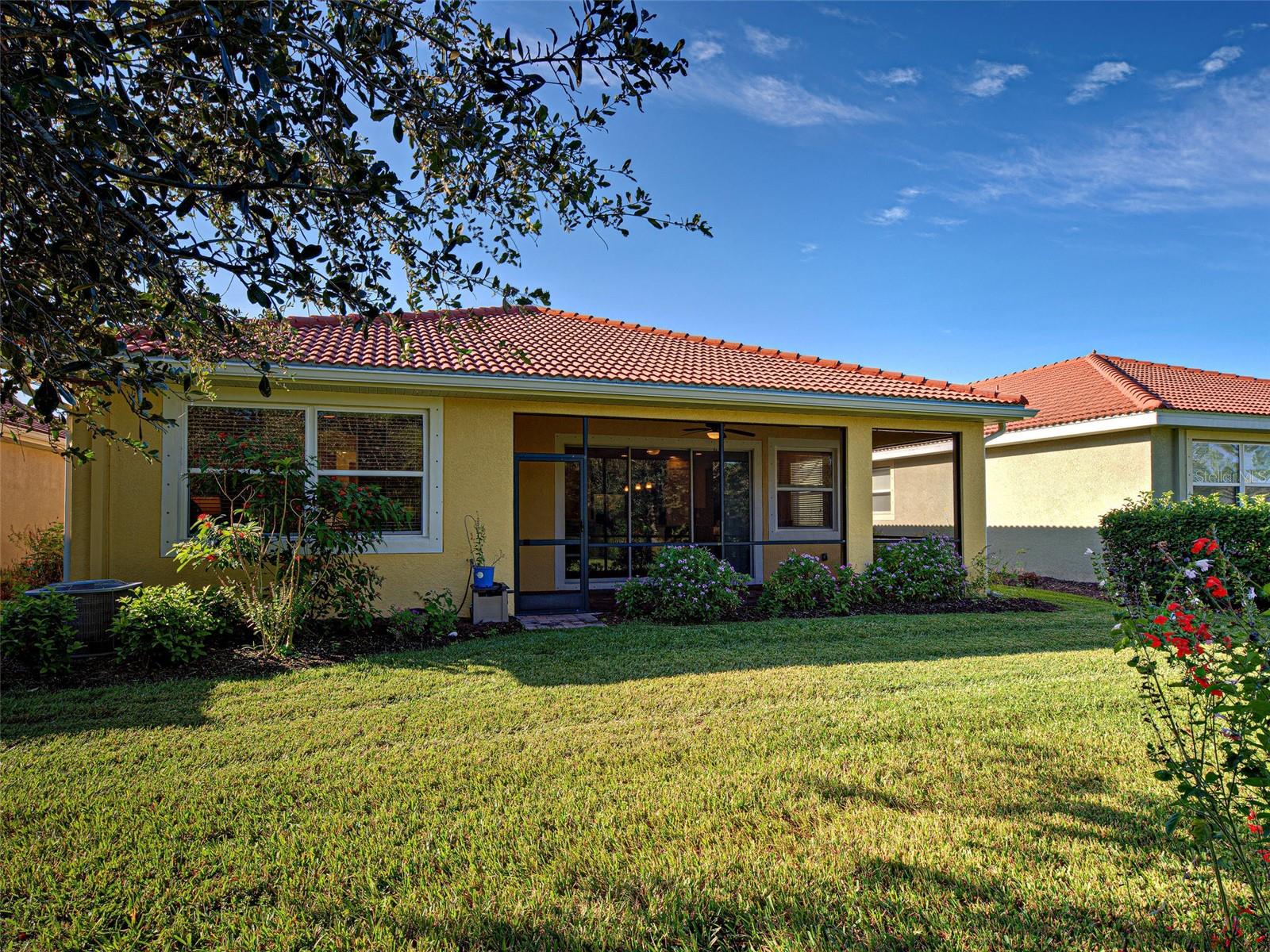 CARIBBEAN VILLAGE - Residential