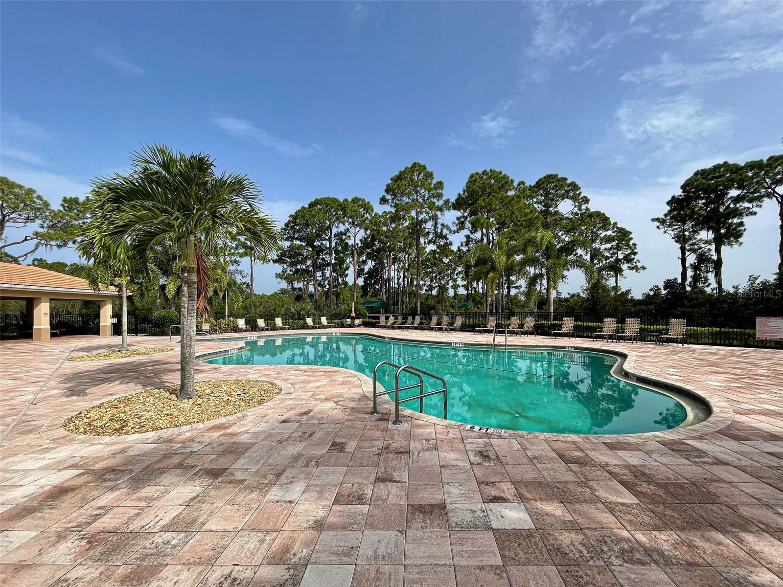 CARIBBEAN VILLAGE - Residential