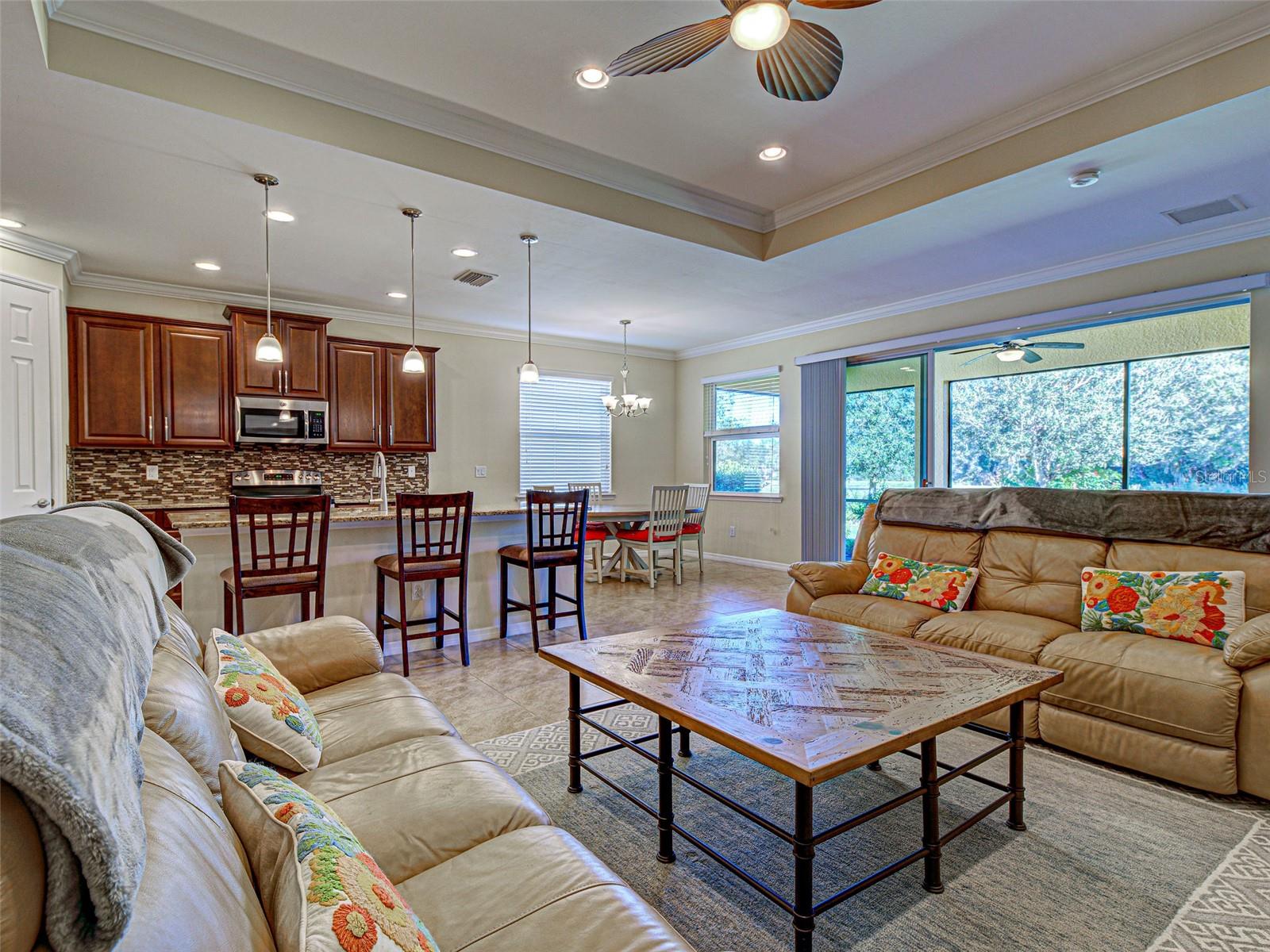 CARIBBEAN VILLAGE - Residential