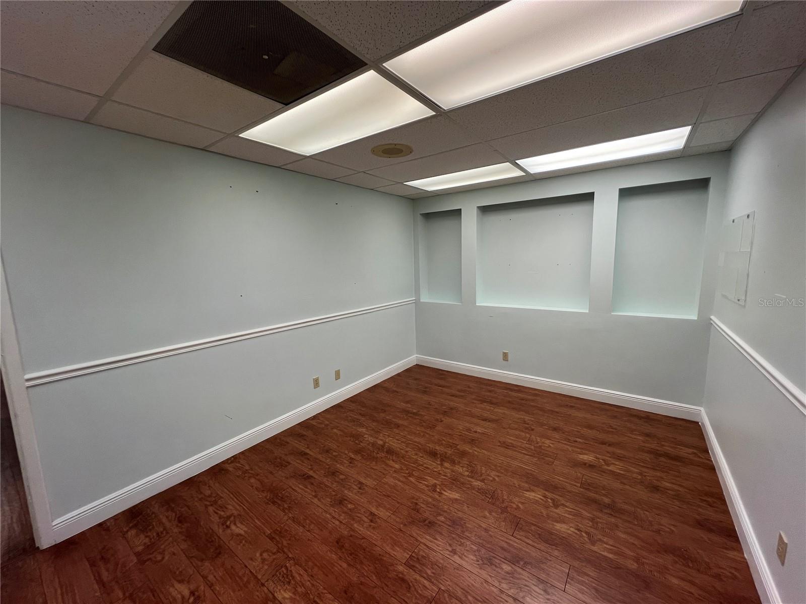 UNIVERSITY COMMUNITY MEDICAL C - Commercial Lease