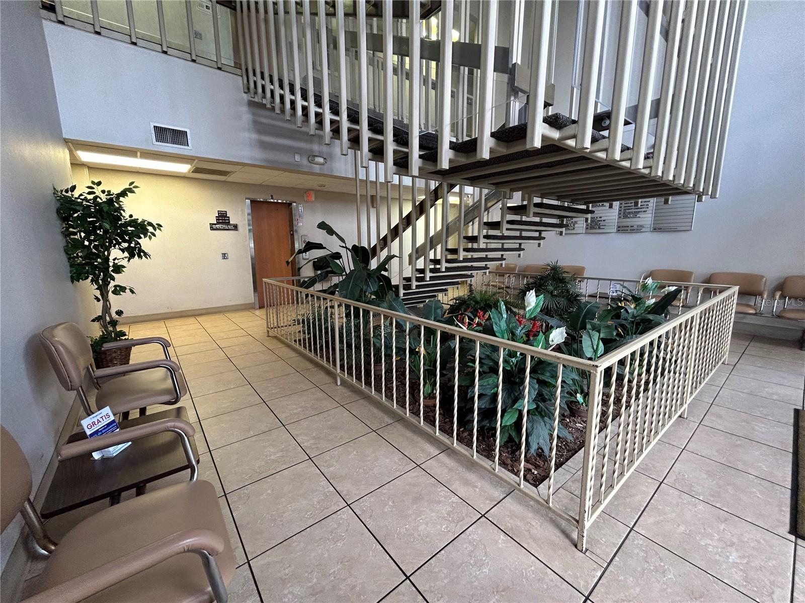 UNIVERSITY COMMUNITY MEDICAL C - Commercial Lease