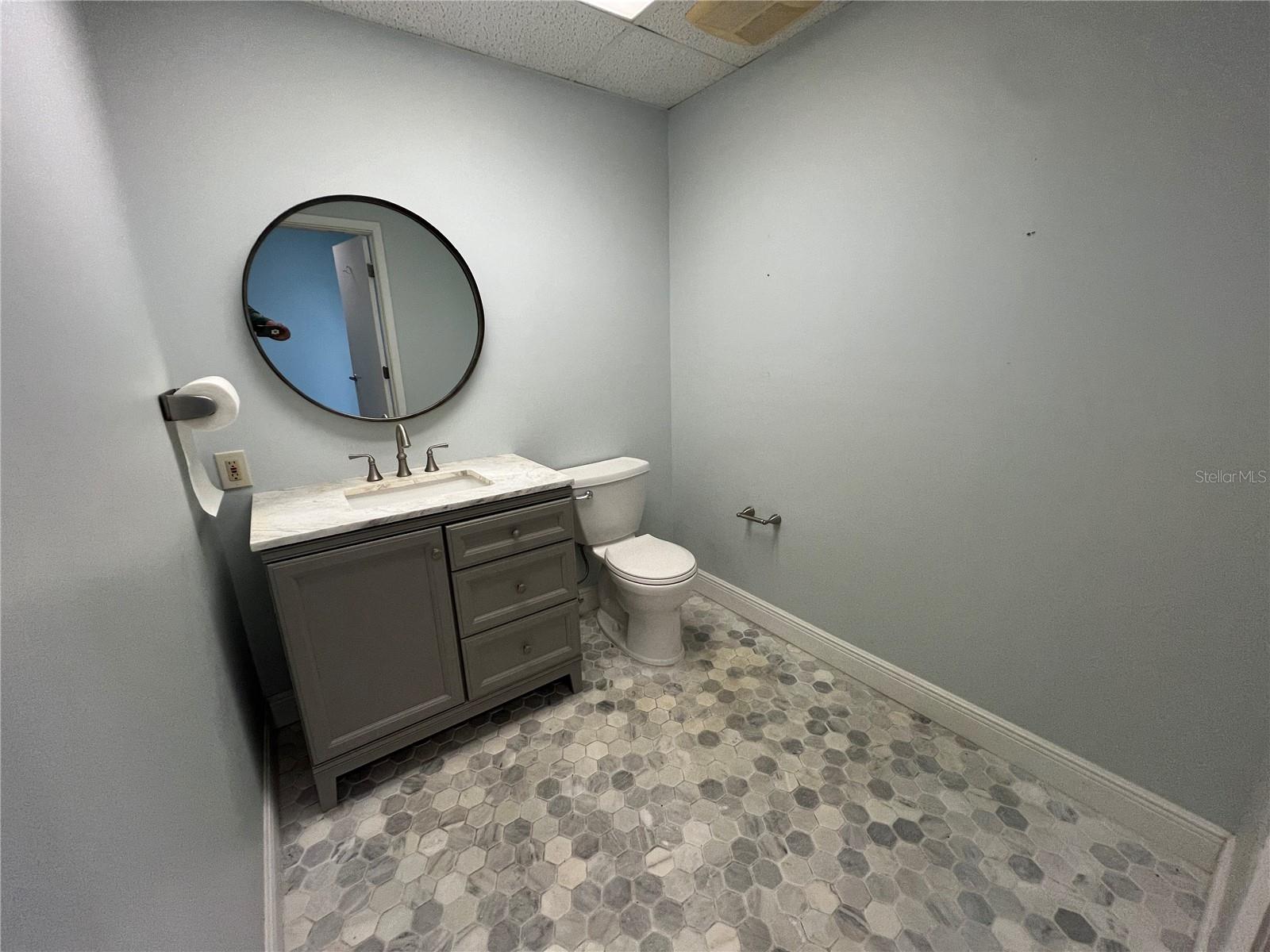 UNIVERSITY COMMUNITY MEDICAL C - Commercial Lease