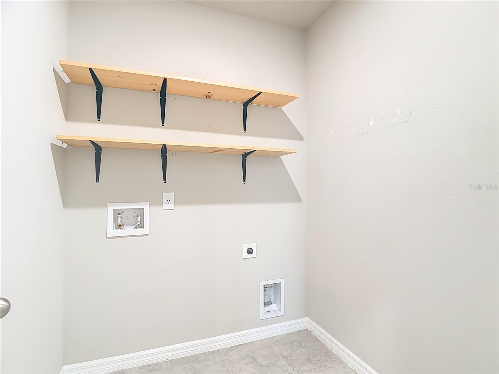 LUCERNE PARK RESERVE - Residential Lease