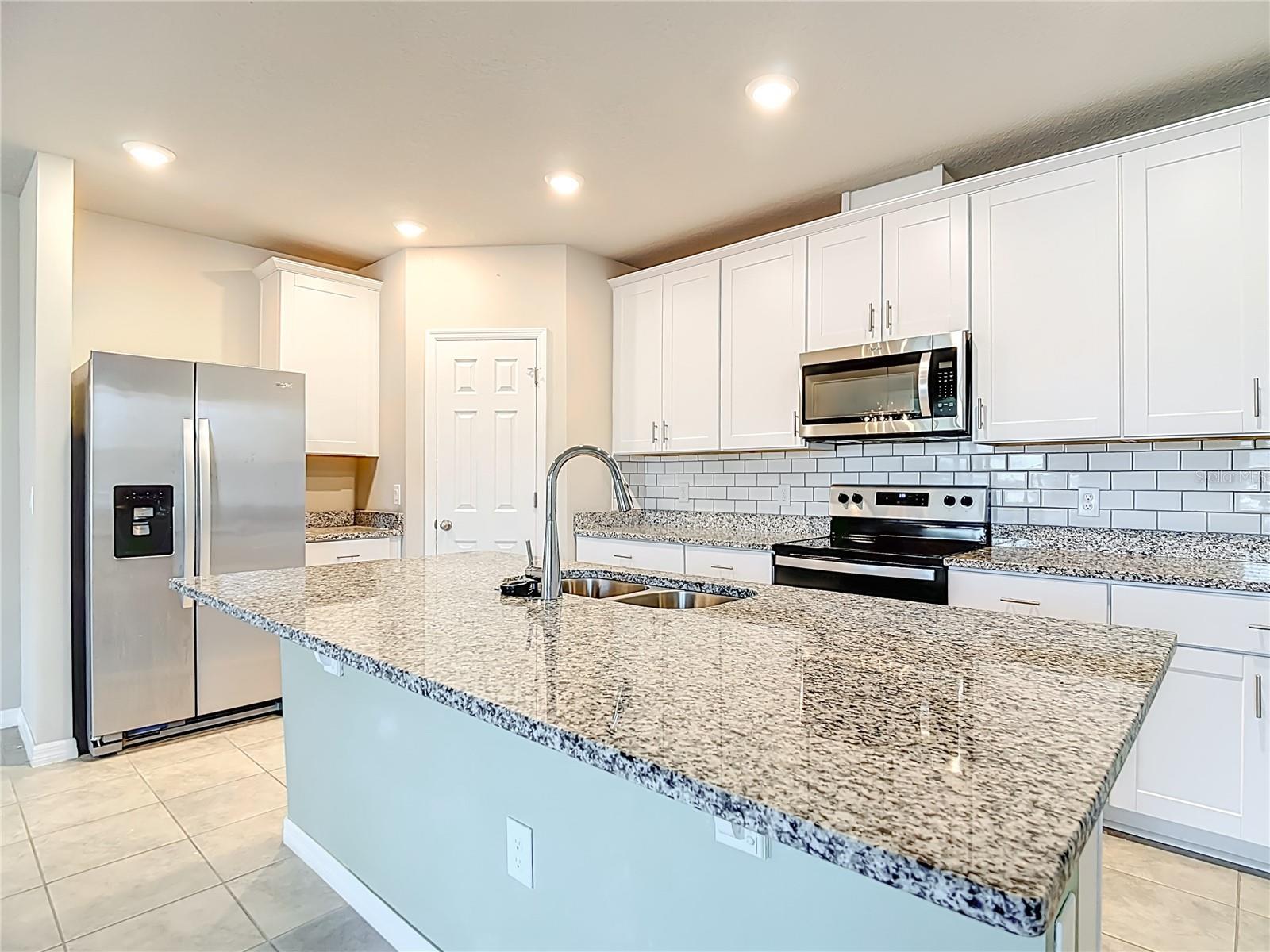 LUCERNE PARK RESERVE - Residential Lease